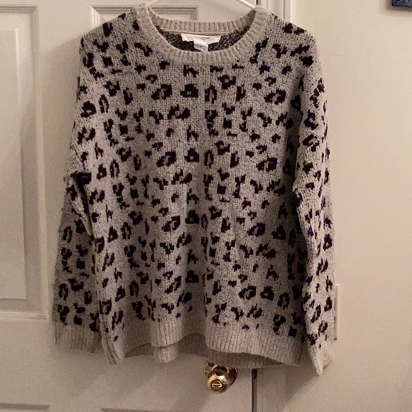 Workshop Republic Clothing Sweaters - Workshop Republic Clothing Gray Leopard Print Sweater Sz Med